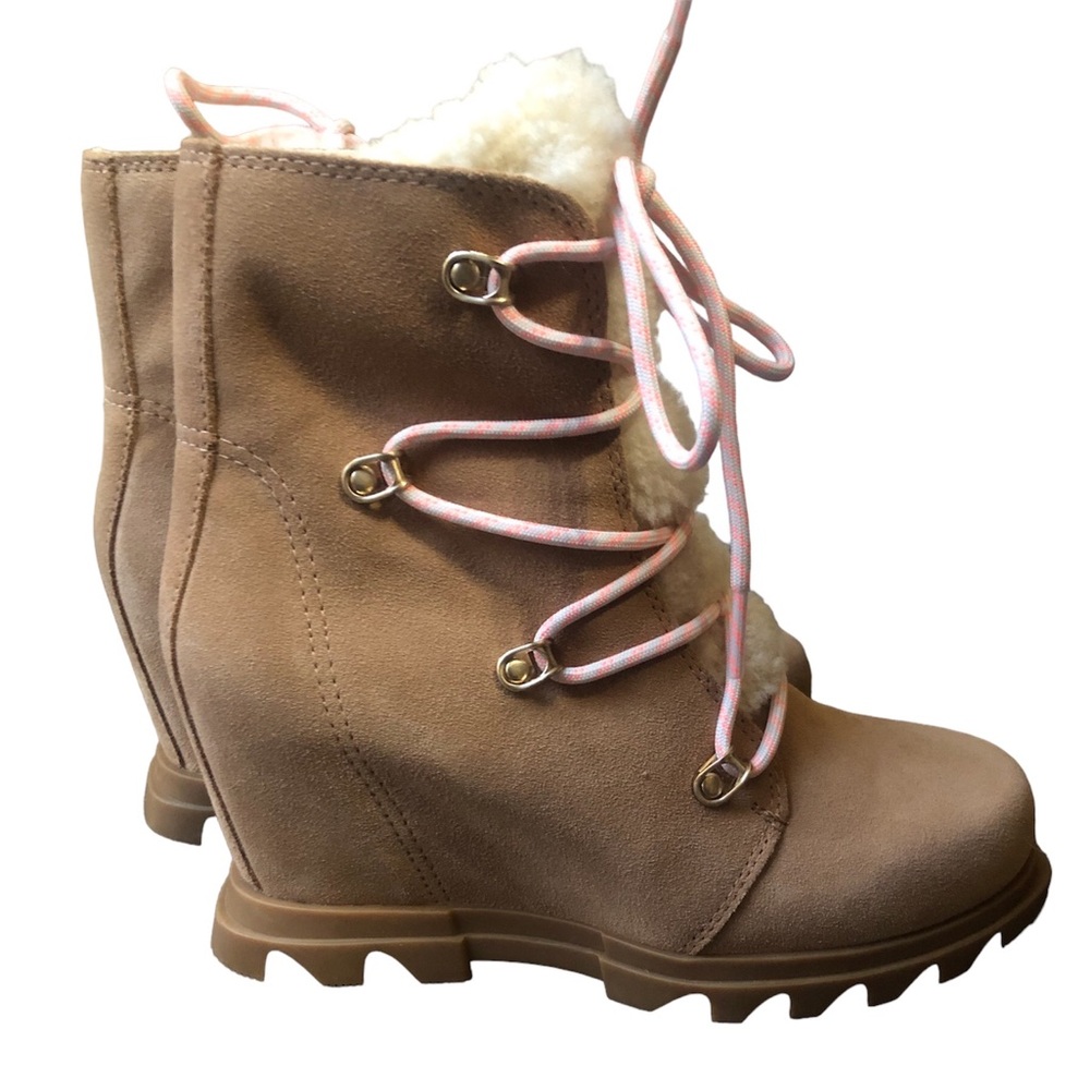 NEW Sorel Joan of Arc Wedge III Wedge Boots Size 5.5